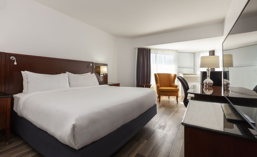 Bedroom 2, Strata Hotel, Frontenac