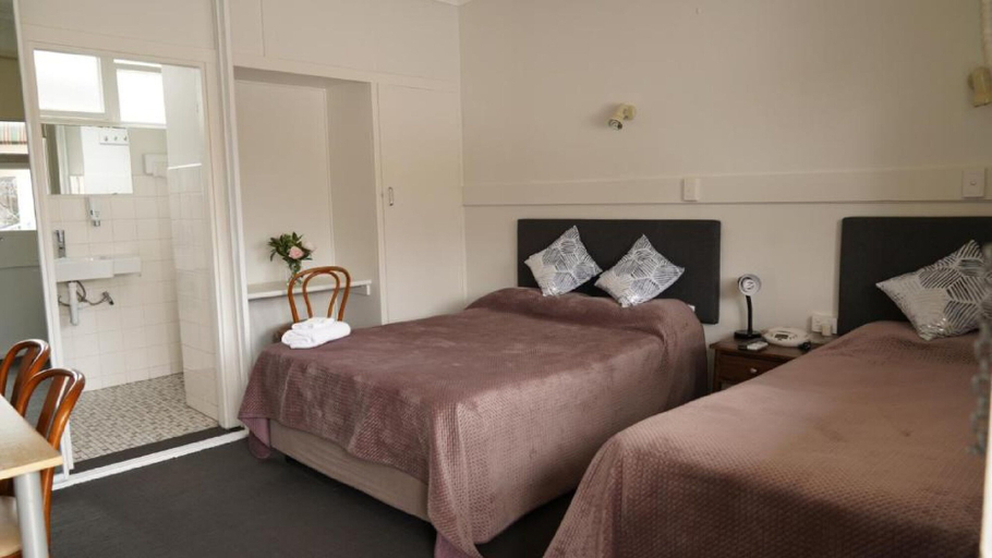 Bedroom 2, Country Motor Inn Singleton, Singleton