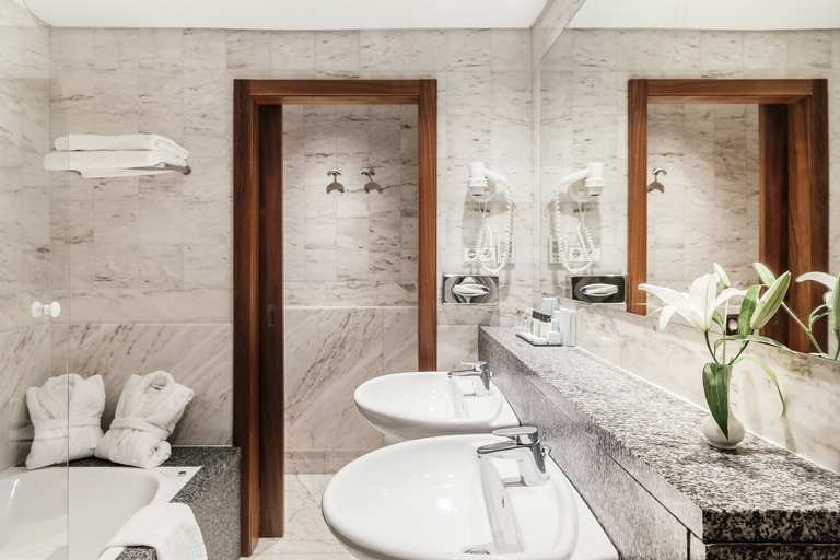 Bathroom 5, Parador De Baiona, Pontevedra