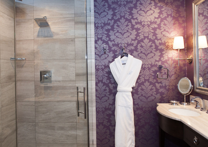 Bathroom 4, La Banque Hotel, Cook