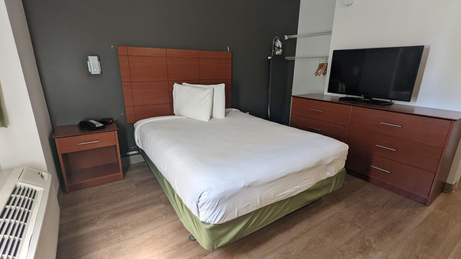 Bedroom 2, Studio 6 Extended Stay - Hampton, VA - Langley AFB Area, Hampton