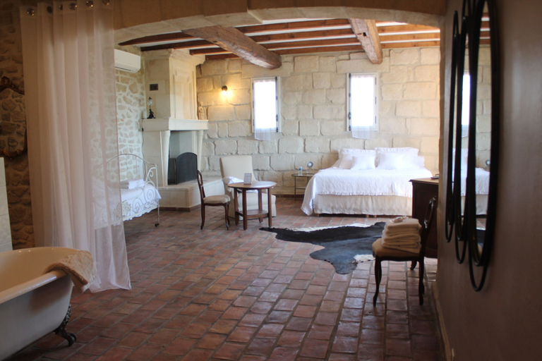 Bedroom 4, La Demeure, Gard