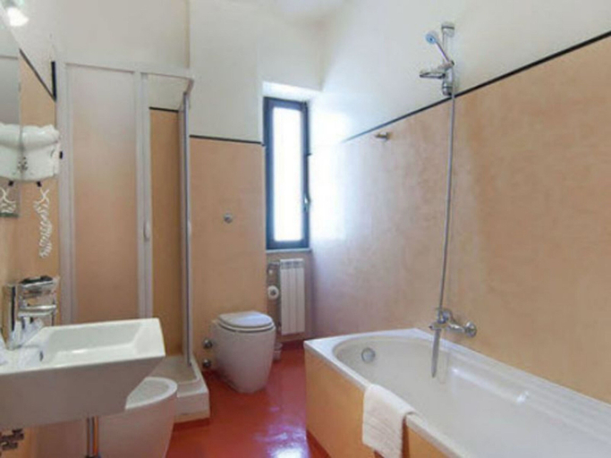 Bathroom 4, Royal Palace Luxury Hotel, Roma