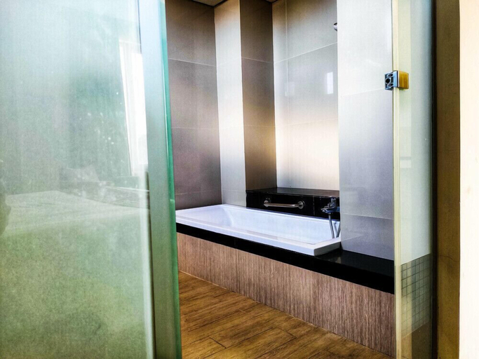 Bathroom 5, Grand Parama Hotel, Berau