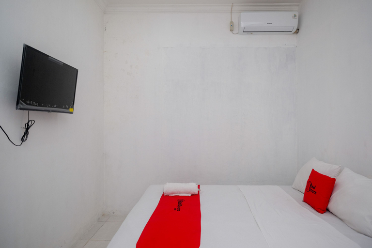Bedroom 3, RedDoorz near De La Salle Manado, Manado