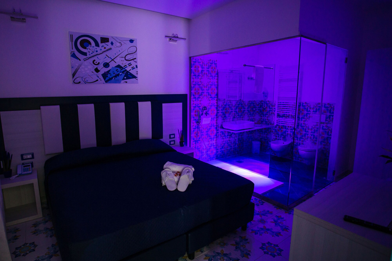 Bedroom 3, Oasi Fantasia, Napoli
