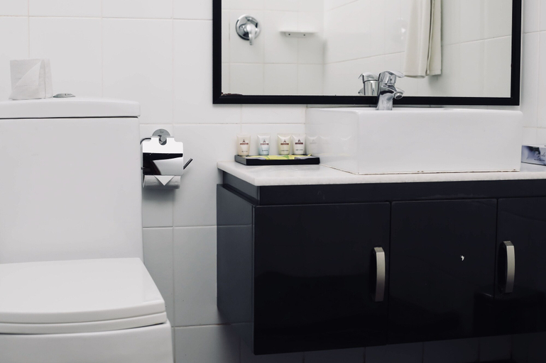 Bathroom 5, LandMark Mbezi Beach Resort, Kinondoni