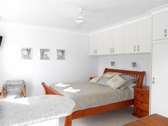 Bedroom 3, Coral Point Lodge, Whitsunday