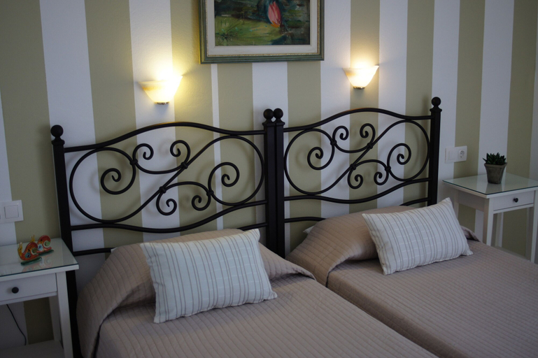 Bedroom 4, Cyclades Hotel, South Aegean