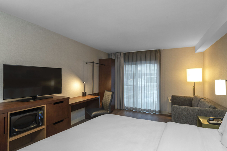 Bedroom, Comfort Inn Ottawa East, Ottawa