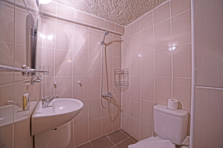 Bathroom 5, Melek Cave Hotel, Nevşehir