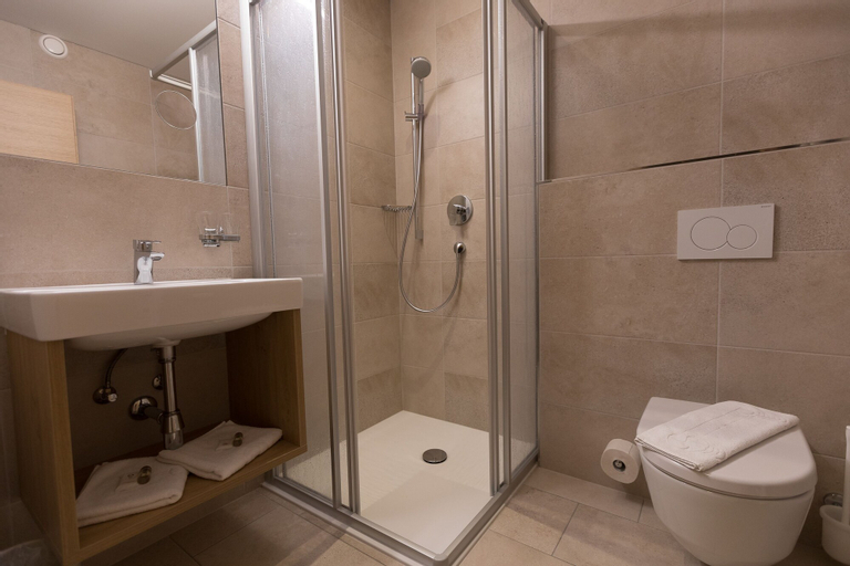 Bedroom 5, KOSIS Sports Lifestyle Hotel, Schwaz