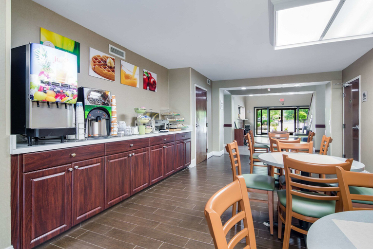 Food & Drinks 5, Quality Inn & Suites Canton, GA, Cherokee