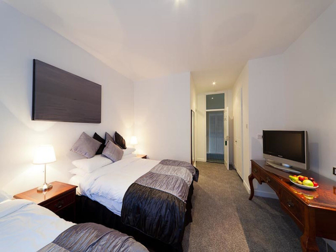 Bedroom 2, Glenside Hotel