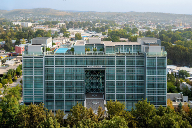 Exterior & Views