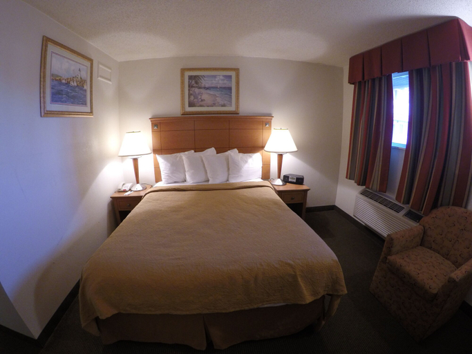 Bedroom 2, Rodeway Inn Point Pleasant Beach, Ocean