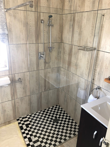 Bathroom 4, Muco Guest House, City of Johannesburg