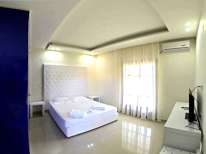 Bedroom 5, Hotel Macedon, East Macedonia and Thrace