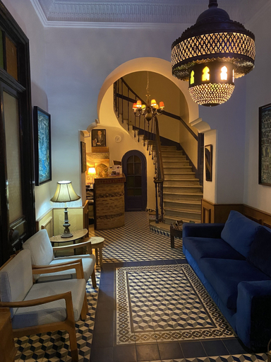 Others 4, Hotel Central, Casablanca