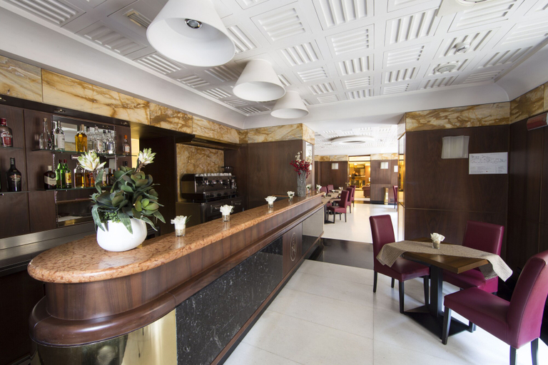 Food & Drinks 5, Hotel Naples, Napoli