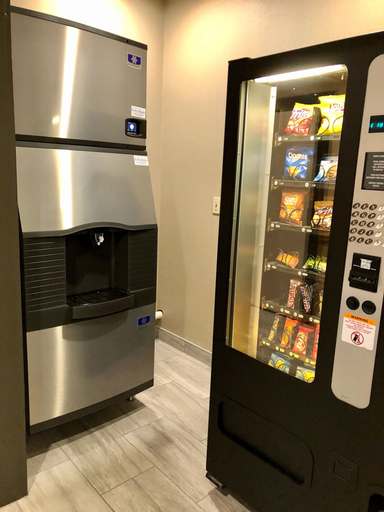 Food & Drinks 5, Quality Inn & Suites Hendersonville - Flat Rock, Henderson