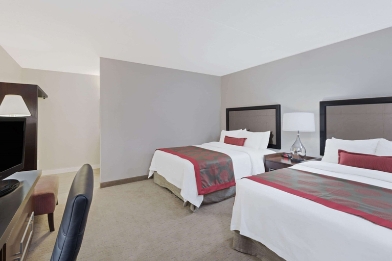 Bedroom 3, Ramada by Wyndham Boston, Boston