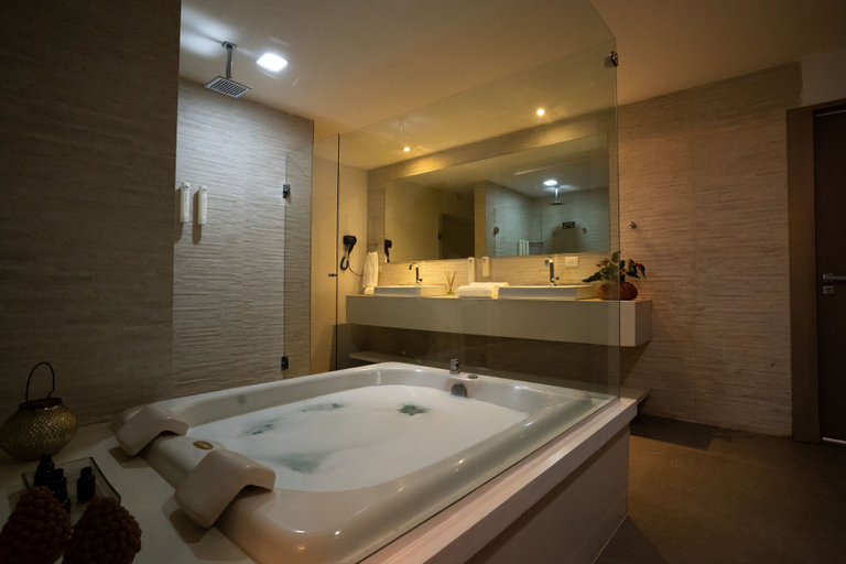 Bathroom 5, Hotel Cabo Branco Atlântico, João Pessoa