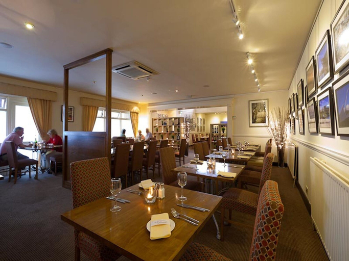 Food & Drinks 5, Glenside Hotel