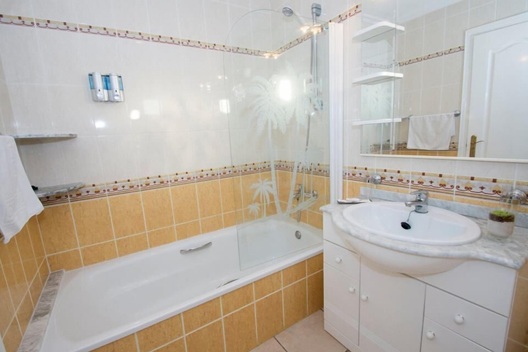 Bathroom 4, Hotel Costa Blanca Rojales, Alicante