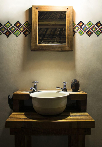 Bathroom 4, Mgoza Lodge, Lake Malawi