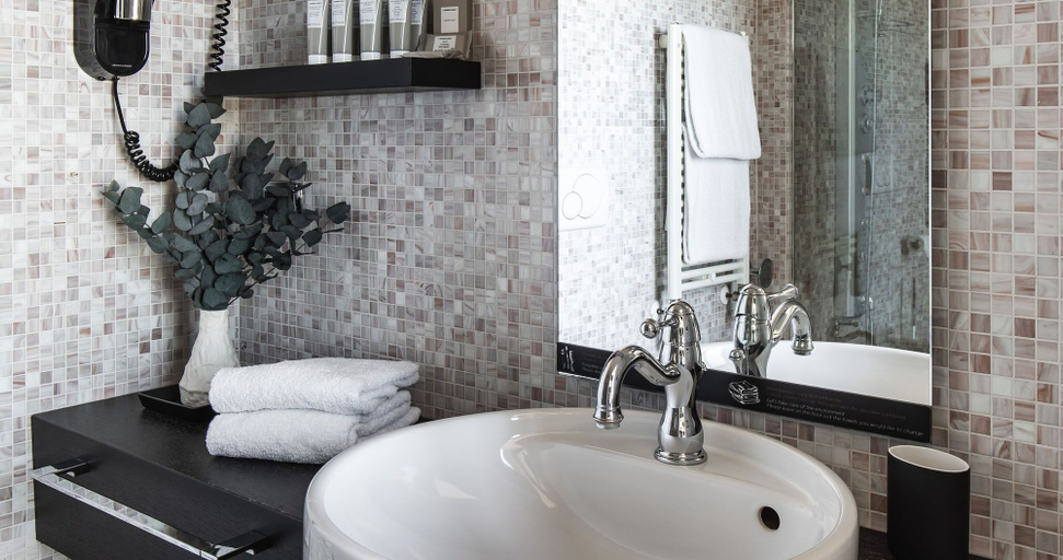 Bathroom 5, SeePort Hotel, Ancona