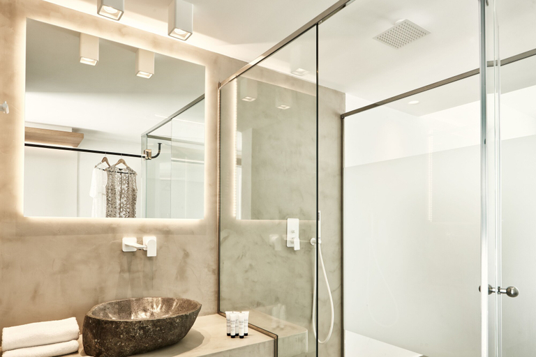 Bathroom 5, Manoulas Beach Mykonos Resort, South Aegean