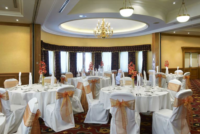 Food & Drinks 5, Hilton East Midlands Airport, Leicestershire