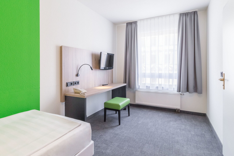 Bedroom 3, ibis Styles Halle, Halle (Saale)