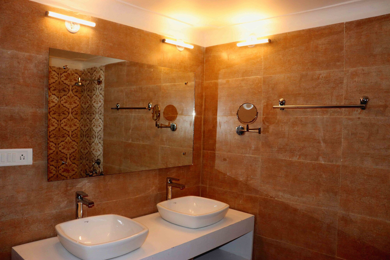 Bathroom 3, Horzay, Leh