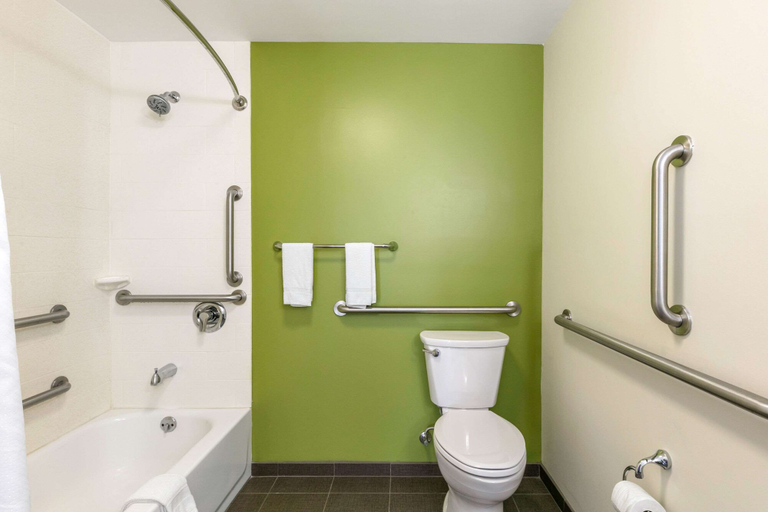 Bathroom 4, Sleep Inn & Suites Columbia I-65, Maury
