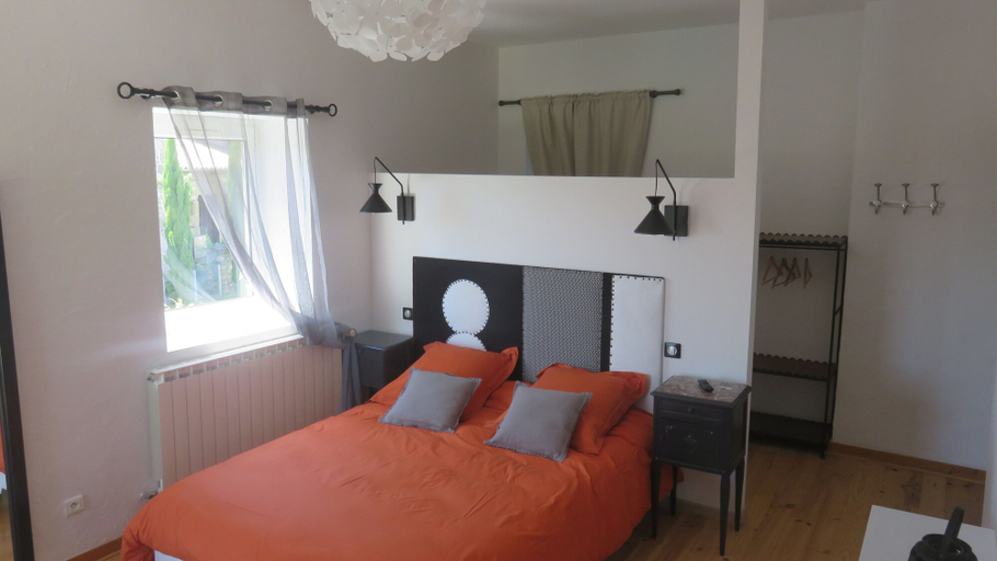 Bedroom 3, A la belle histoire, Drôme