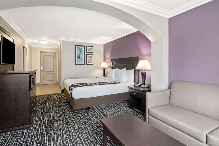 Bedroom 3, La Quinta Inn & Suites by Wyndham Temecula, Riverside