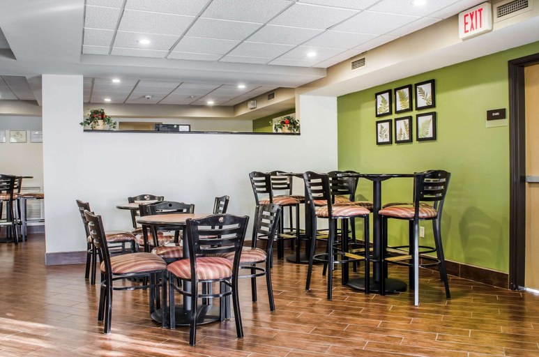 Food & Drinks 4, Sleep Inn & Suites Bensalem, Bucks