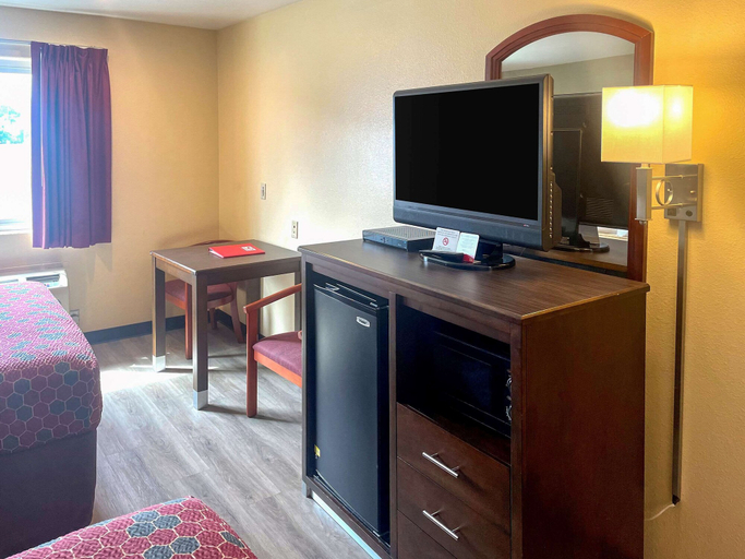 Others 5, Econo Lodge Inn & Suites Corning Travel Center, Tehama