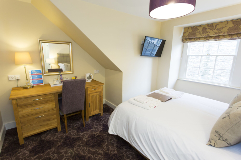 Bedroom 2, George Hotel, Somerset