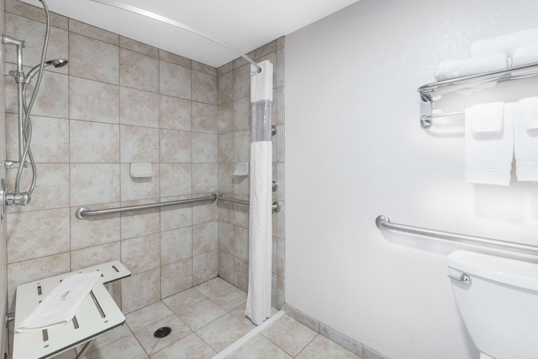 Bathroom 4, Days Inn by Wyndham Bismarck, Burleigh