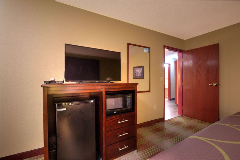 Others 5, Super 8 by Wyndham Waterloo, Monroe