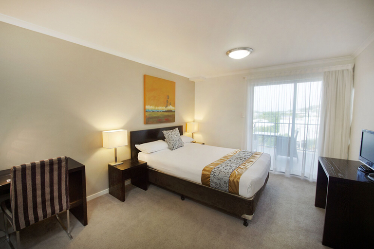 Bedroom 2, Gladstone City Central Apartment Hotel, Gladstone
