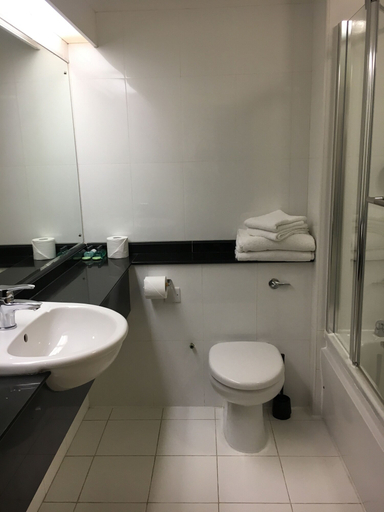 Bathroom 3, Normanton Park Hotel, BW Signature Collection, Rutland