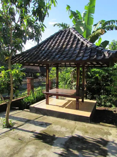 Exterior & Views 4, Bu Rai Miarthi Homestay by Desa Wisata Blimbingsari, Jembrana