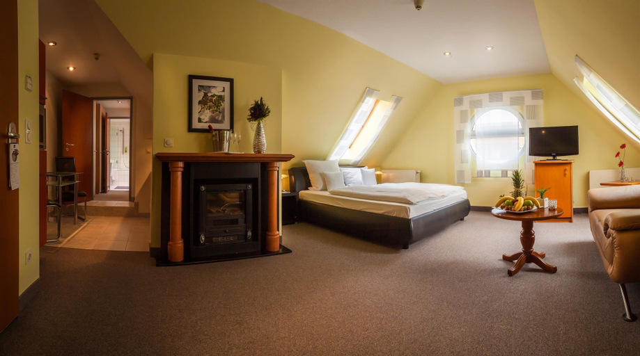 Bedroom 13
