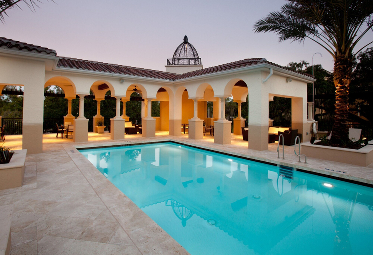 Sport & Beauty 3, The Alfond Inn, Orange