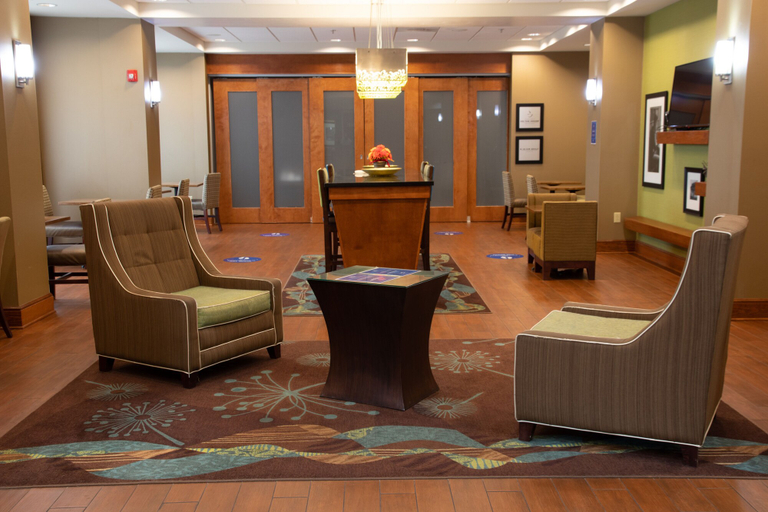 Others 5, Hampton Inn Fayetteville, Lincoln
