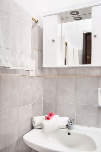 Bathroom 4, Victoria Hill Hotel, Ionian Islands
